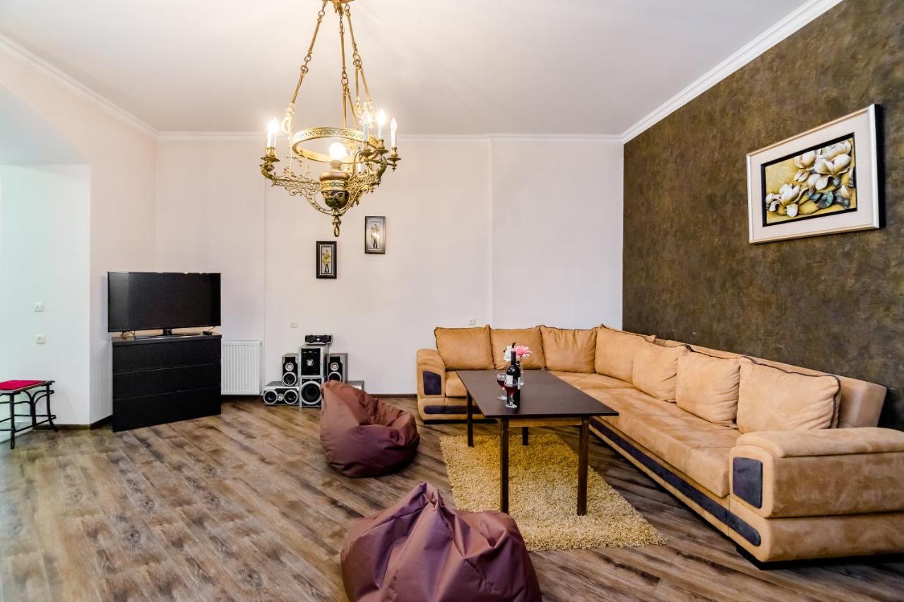 Comfortable House On Marjanishvili Tbilisi Luaran gambar