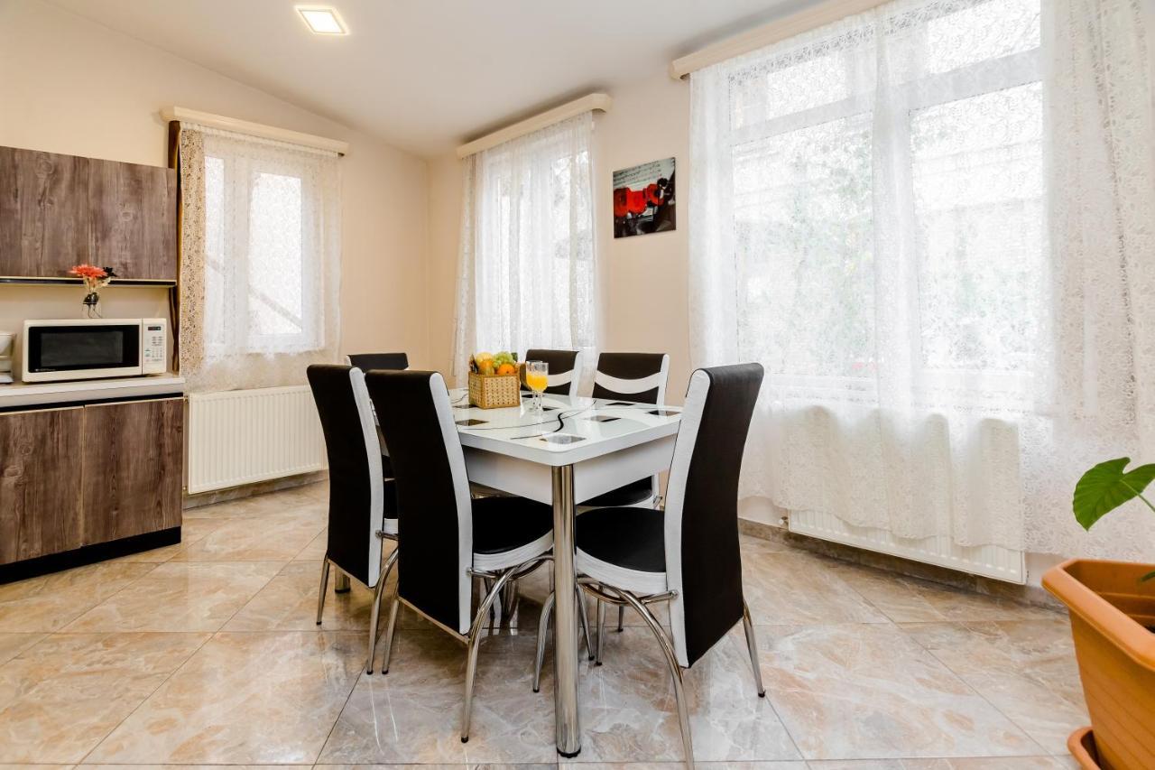 Comfortable House On Marjanishvili Tbilisi Luaran gambar