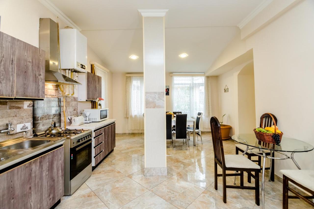 Comfortable House On Marjanishvili Tbilisi Luaran gambar