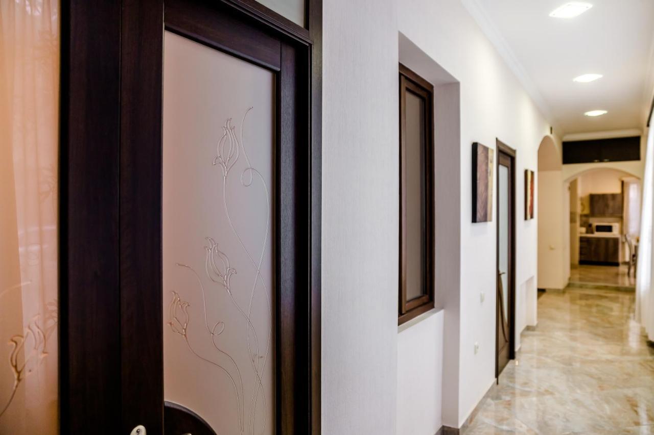 Comfortable House On Marjanishvili Tbilisi Luaran gambar